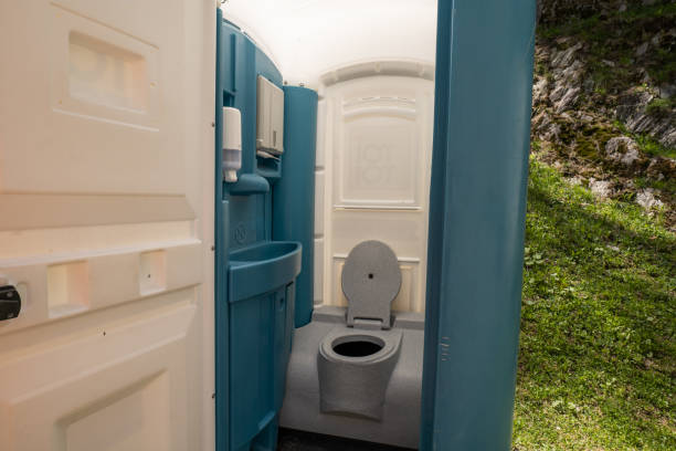 Best VIP or Luxury Restroom Trailers  in Grandy, NC